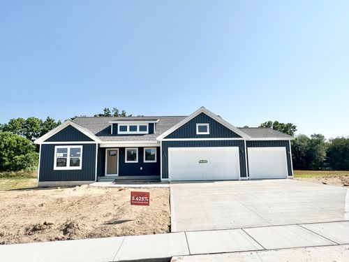 8296 Kettle Lake Dr Se, Alto, MI, 49302 | Card Image