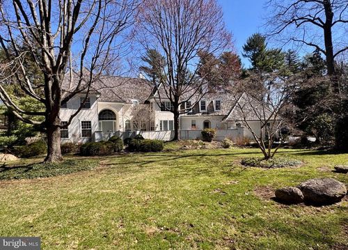 841 Mount Moro Rd, VILLANOVA, PA, 19085-2059 | Card Image