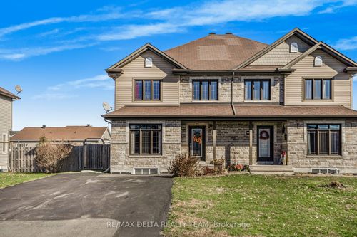 {{alt}} | Card Image