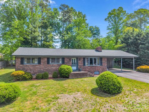 121 Greenfield Ln, Hendersonville, NC, 28792-2419 | Card Image