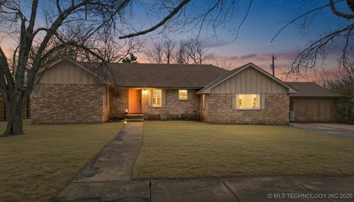 1115 W Canadian Ave, Vinita, OK, 74301-3420 | Card Image