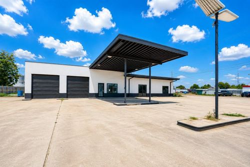 623 N Richmond Rd, Wharton, TX, 77488-3001 | Card Image