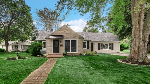 419 S 9th St, Chesterton, IN, 46304-2226 | Card Image
