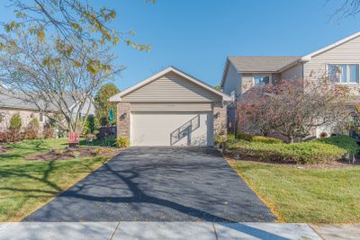 19701 Cambridge Drive, Townhouse with 2 bedrooms, 2 bathrooms and 2 parking in Mokena IL | Image 2