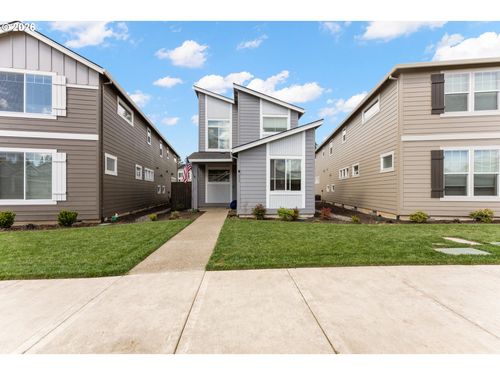 7053 Se Benedict St, Hillsboro, OR, 97123-2031 | Card Image