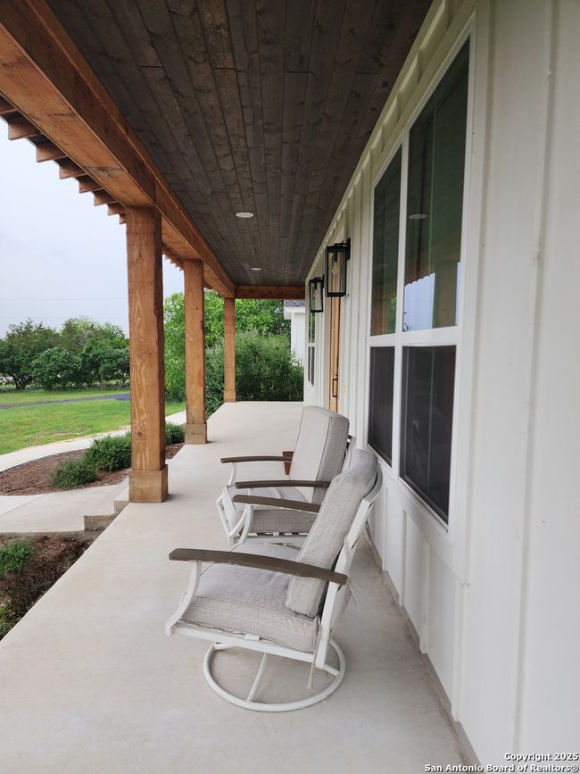 620 Windway Dr, House other with 3 bedrooms, 2 bathrooms and null parking in Spring Branch TX | Image 5