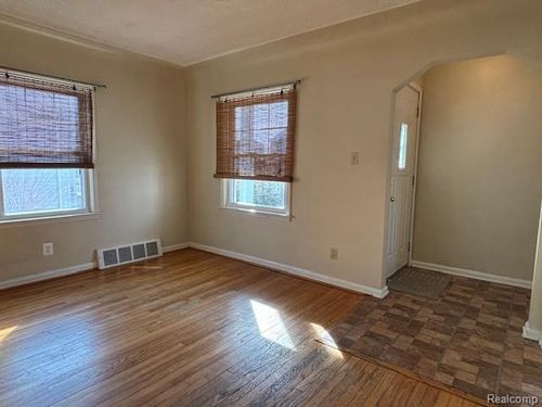 1928 Bacon Ave, Berkley, MI, 48072-1061 | Card Image