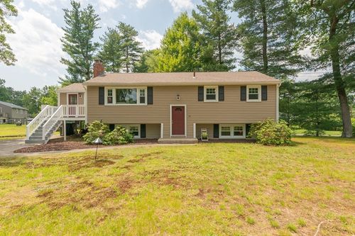 12 Pine St, Pepperell, MA, 01463-1337 | Card Image