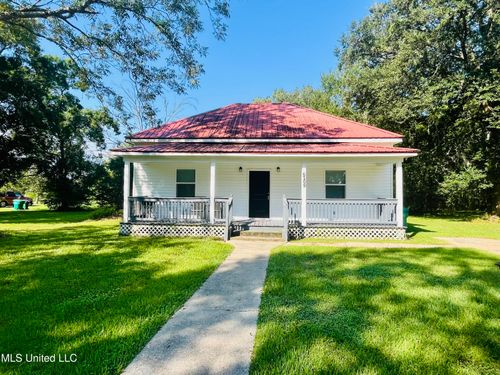 6209 Elder Ferry Rd, Moss Point, MS, 39563-9592 | Card Image