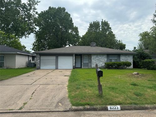 6223 Weststar Ln, Houston, TX, 77072-1037 | Card Image