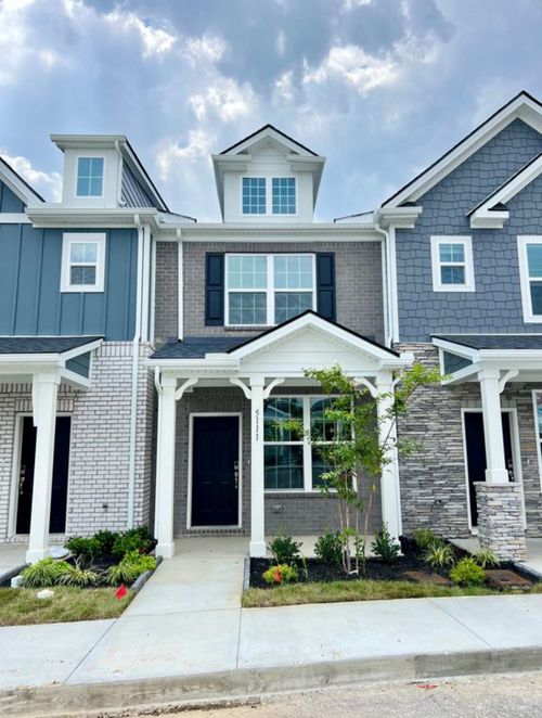 5111 Dayflower Dr, Hermitage, TN, 37076-2473 | Card Image