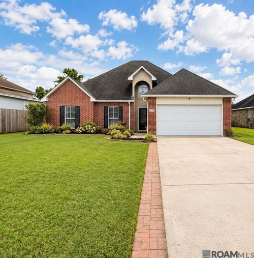 5196 Hemingway Dr, Darrow, LA, 70725-2501 | Card Image