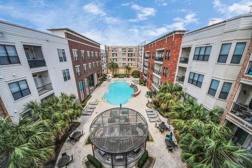 apt-549-6363 San Felipe St, Houston, TX, 77057-2771 | Card Image
