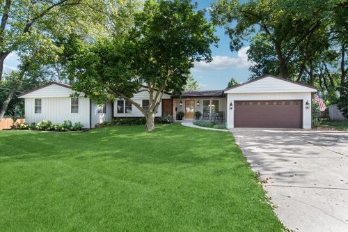 905 Aurora Way, Wheaton, IL, 60189-6203 | Card Image