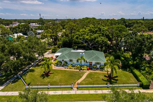 100 Park St S, ST PETERSBURG, FL, 33707-1122 | Card Image
