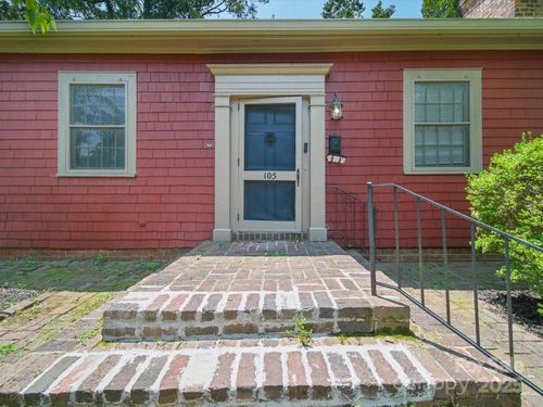 105 Edgewood Cir Ne, Concord, NC, 28025-3304 | Card Image