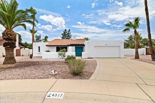 4317 E Ludlow Dr, Phoenix, AZ, 85032-5804 | Card Image