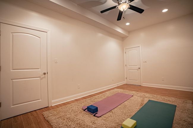 Exercise Room | Image 42