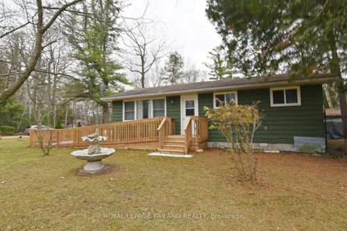 9599 Pleasant Rd, Kettle And Stony Point Fn, ON, N0N1J1 | Card Image