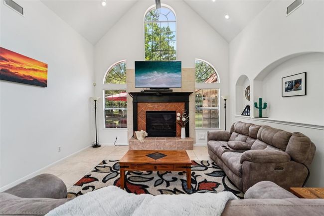21885 Lost Mdw, House other with 4 bedrooms, 4 bathrooms and 7 parking in New Caney TX | Image 7