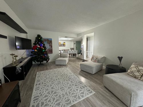 apt-3u-3730 Inverrary Dr, LAUDERHILL, FL, 33319-5150 | Card Image