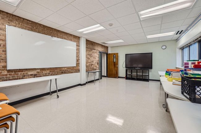 Class Room.jpg | Image 14