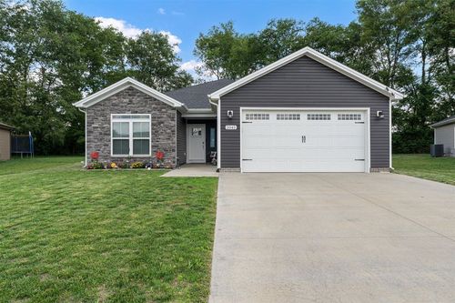 2045 Spring Lakes Circle, Bowling Green, KY, 42104 | Card Image