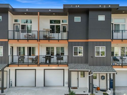 222 Raybird Ave, Granite Falls, WA, 98252-8600 | Card Image
