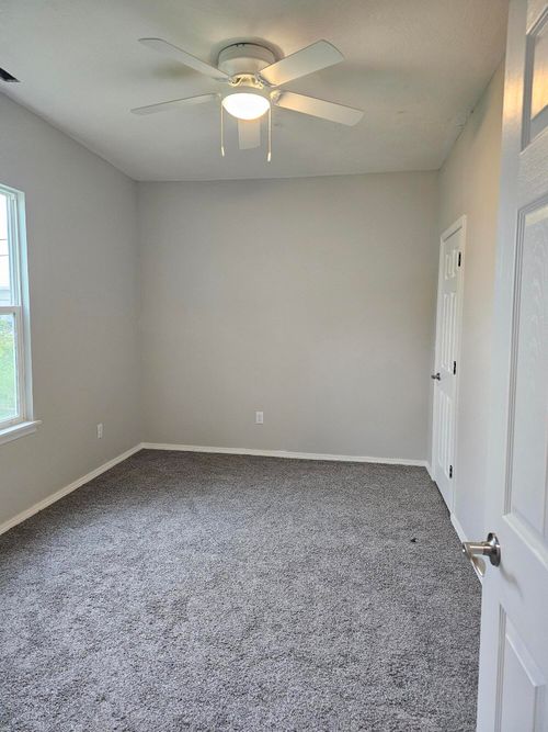 1307 E Locust St, Springfield, MO, 65803-3839 | Card Image