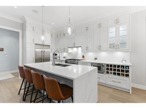 15786 23b Avenue, Surrey, BC, V4A9Y4 | Card Image