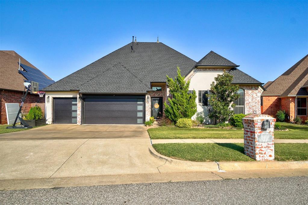 Starling Way, Oklahoma City, OK 73179