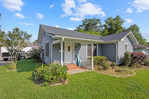 6640 Howe St, Groves, TX, 77619-5138 | Card Image