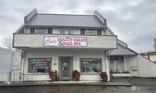 9222 Silverdale Way Nw, Silverdale, WA, 98383-8517 | Card Image