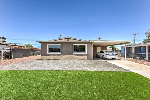 518 Duchess Ave, North Las Vegas, NV, 89030-8601 | Card Image