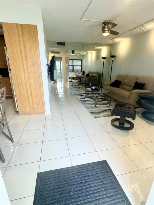 4063 Yarmouth D, Boca Raton, FL, 33434-4544 | Card Image