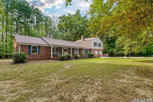 209 Woodrow Rd, La Crosse, VA, 23950-1713 | Card Image