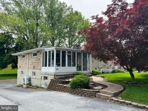 46 W Governor Rd, HERSHEY, PA, 17033-1722 | Card Image