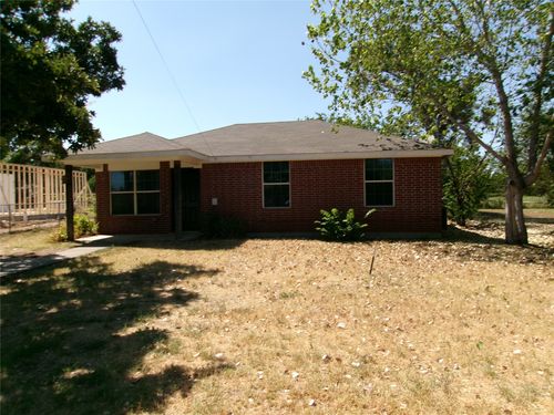 412 S Mill St, Bowie, TX, 76230-5904 | Card Image