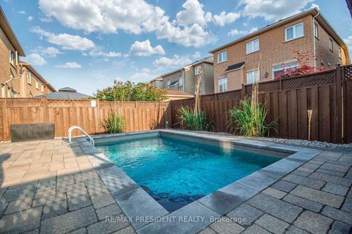 44 Robitaille Dr, Brampton, ON, L6R0H6 | Card Image