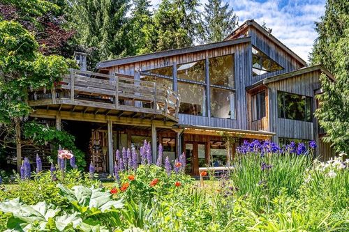 822 Austin Dr, Cortes Island, BC, V0P1K0 | Card Image