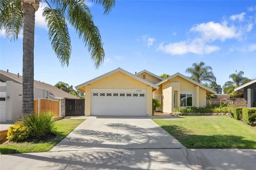 22922 Magnolia Glen Dr, Valencia, CA, 91354-1345 | Card Image