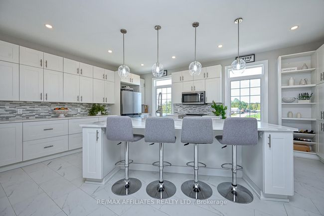 2064 Rosedale Road N, House other with 3 bedrooms, 3 bathrooms and 6 parking in Montague ON | Image 16