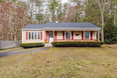 25 Acorn St, Middleboro, MA, 02346-2812 | Card Image