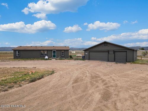 26895 N Champagne Ln, Paulden, AZ, 86334-3473 | Card Image