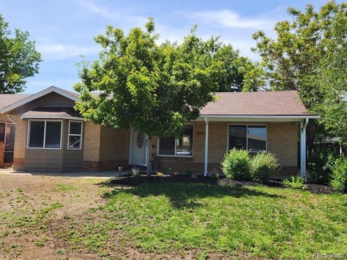 5520 E Thrill Pl, Denver, CO, 80207-2045 | Card Image
