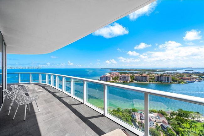 APT-3003 - 100 S Pointe Dr, Condo with 3 bedrooms, 4 bathrooms and null parking in Miami Beach FL | Image 13