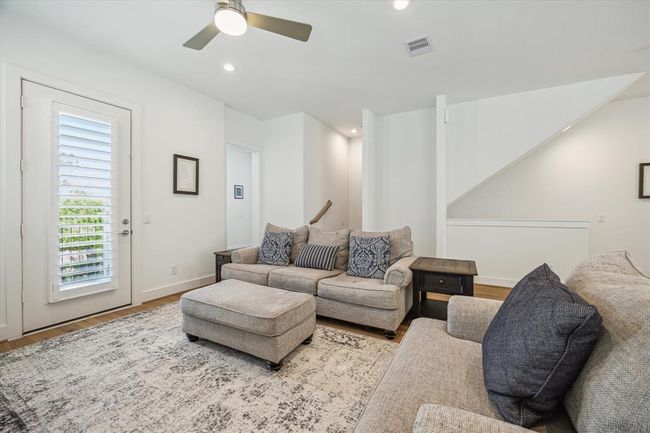 930 Dunleigh Meadows Ln, House other with 3 bedrooms, 4 bathrooms and 2 parking in Houston TX | Image 8