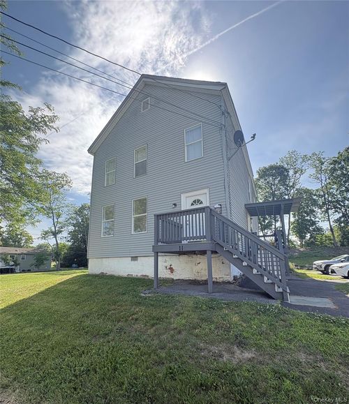 11 Fallkill Ave, Poughkeepsie, NY, 12601-2103 | Card Image