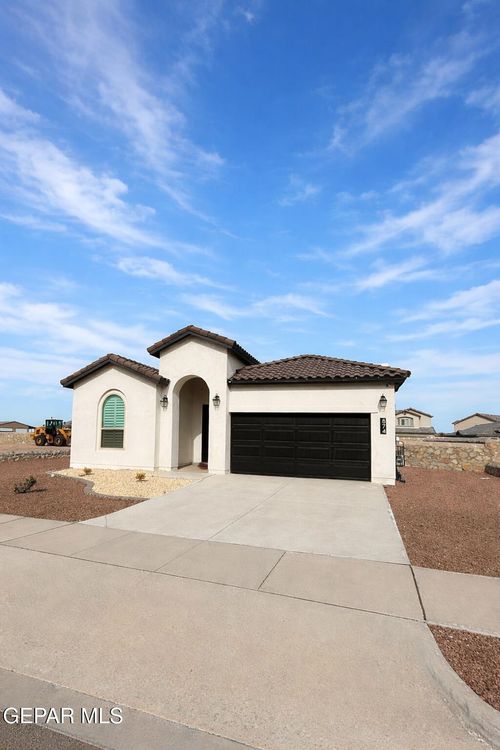 874 Harpendem Dr, Horizon City, TX, 79928-7571 | Card Image