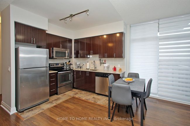 512 - 85 N Park Rd, Condo with 3 bedrooms, 2 bathrooms and 1 parking in Vaughan ON | Image 4